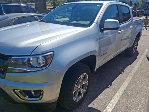 Used 2018 Chevrolet Colorado Z71 AWD/4WD image 1