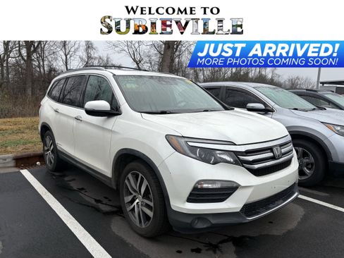 Used 2017 Honda Pilot Elite image 1