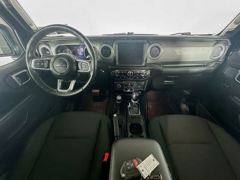 Used 2022 Jeep Wrangler Unlimited Sahara w/ Cold Weather Group image 10