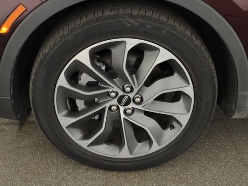 Used 2023 Lincoln Nautilus Reserve AWD/4WD image 6