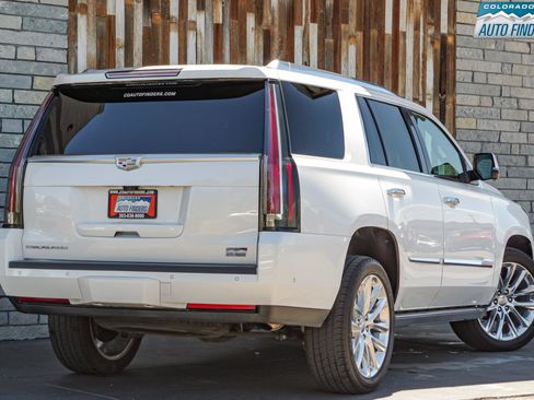 Used 2019 Cadillac Escalade Platinum AWD/4WD image 7