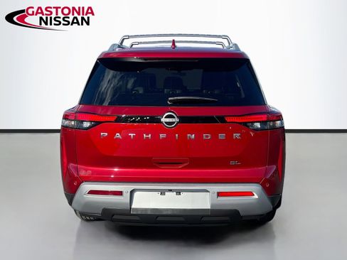 Used 2024 Nissan Pathfinder SL image 7