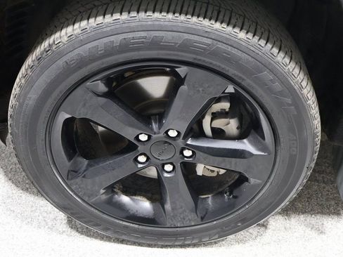 Used 2024 Jeep Grand Cherokee L Altitude image 8