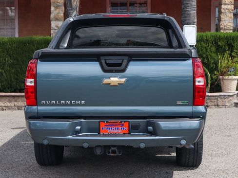 Used 2011 Chevrolet Avalanche LT RWD image 7