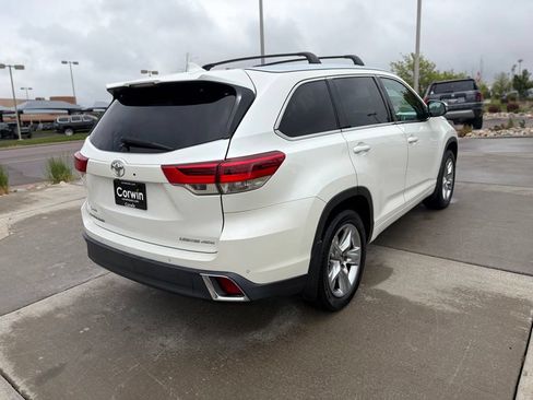 Used 2018 Toyota Highlander Limited AWD/4WD image 9