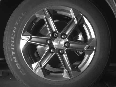 Used 2025 Chevrolet Blazer LT FWD image 13