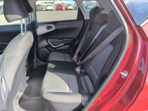 Used 2025 Kia Soul LX image 10