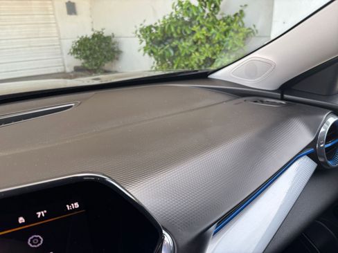 Used 2025 Chevrolet Trax LT w/ LT Convenience Package image 35