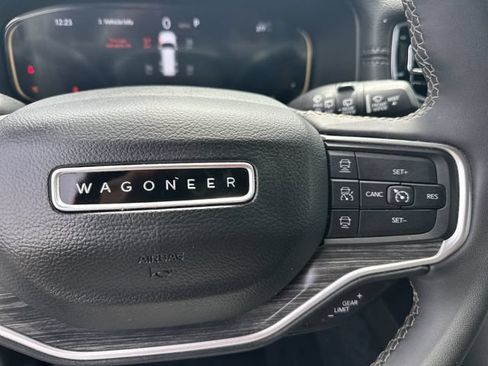 Used 2024 Jeep Wagoneer Series II w/ Flexible Seating Group AWD/4WD image 28