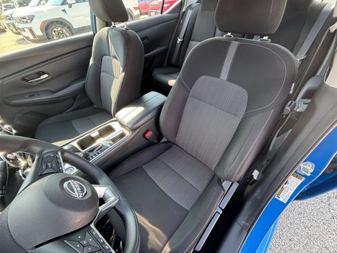 Used 2025 Nissan Sentra SV FWD image 34