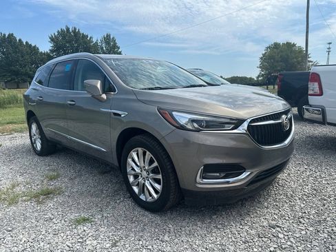 Used 2018 Buick Enclave Premium FWD image 2