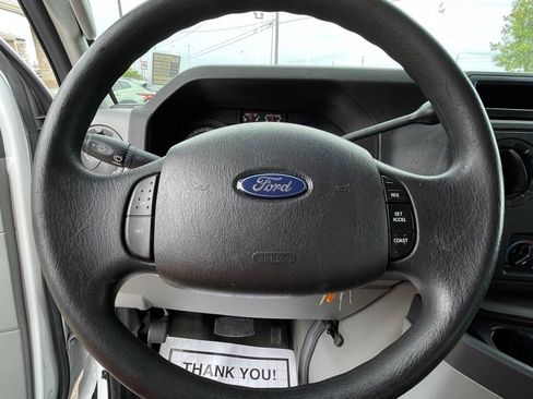 Used 2011 Ford E-350 and Econoline 350 XLT image 18