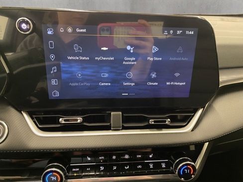 New 2026 Chevrolet Equinox LT w/ Convenience Package II image 11