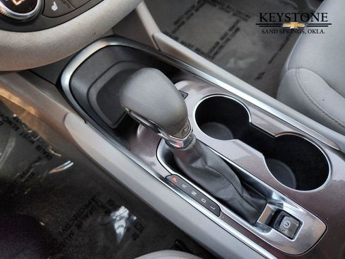 Used 2022 Chevrolet Malibu LT image 21