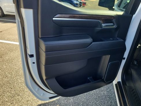 Used 2024 GMC Sierra 1500 Elevation AWD/4WD image 13