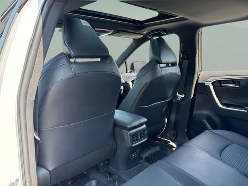 Used 2023 Toyota RAV4 XSE AWD/4WD image 22