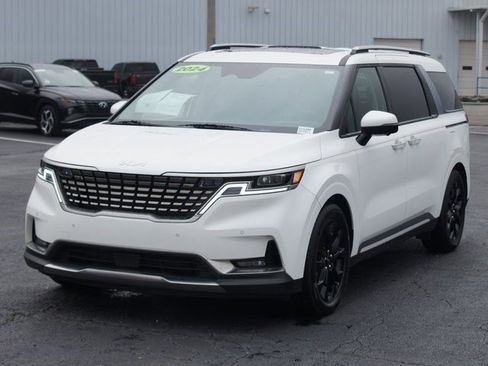 Used 2024 Kia Carnival SX Prestige image 2