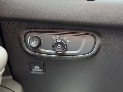 Used 2022 GMC Terrain SLE w/ Driver Convenience Package image 26