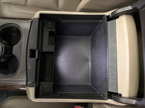 Used 2017 Chevrolet Suburban LT w/ Luxury Package image 61