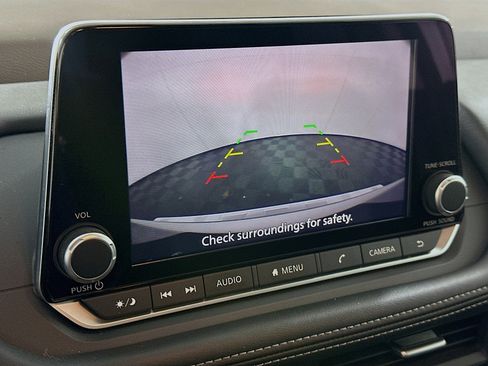 Used 2023 Nissan Rogue SV image 22