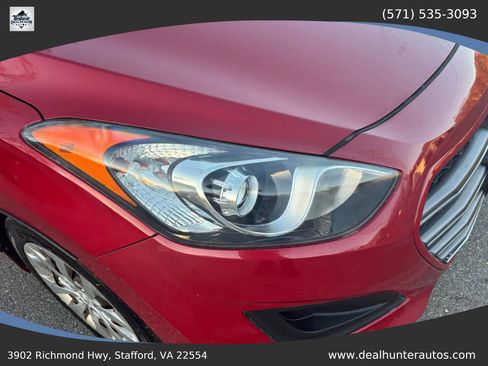 Used 2016 Hyundai Elantra GT FWD image 4