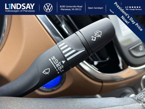 Used 2016 Chevrolet Volt Premier w/ Driver Confidence Package image 20