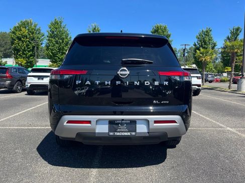 Used 2025 Nissan Pathfinder SL AWD/4WD image 6