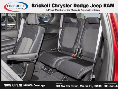 Used 2025 Jeep Grand Cherokee L Laredo RWD image 17