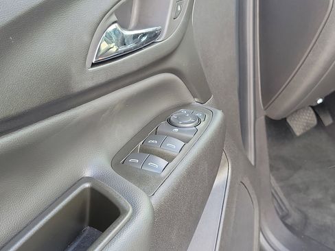 Used 2024 Chevrolet Equinox LT image 18