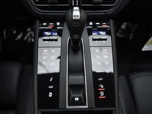 New 2026 Porsche Macan S image 20