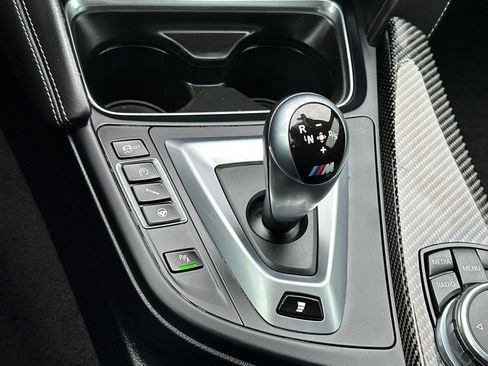 Used 2016 BMW M4 Coupe image 23