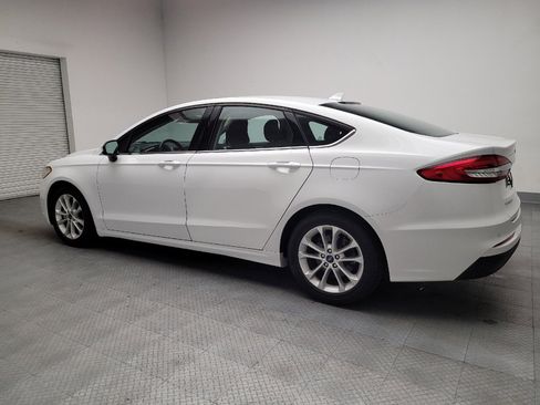 Used 2019 Ford Fusion SE image 3