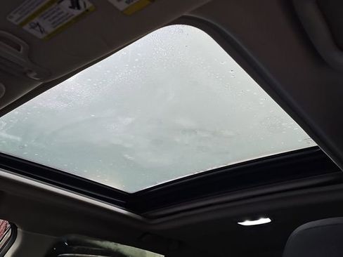 Used 2022 Subaru Forester Premium w/ Popular Package #3 image 19