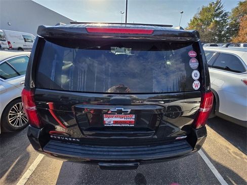 Used 2020 Chevrolet Suburban LT image 3