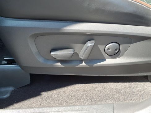 Used 2022 Nissan Pathfinder Platinum w/ Cargo Package AWD/4WD image 19