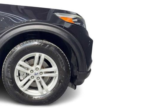 Used 2022 Ford Explorer XLT w/ Equipment Group 202A RWD image 8