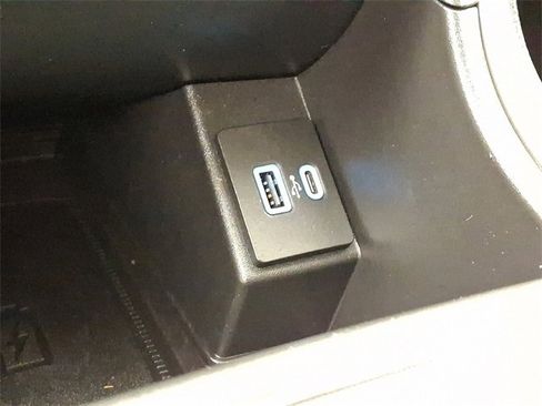 Used 2022 Ford Edge SEL w/ Convenience Package image 25