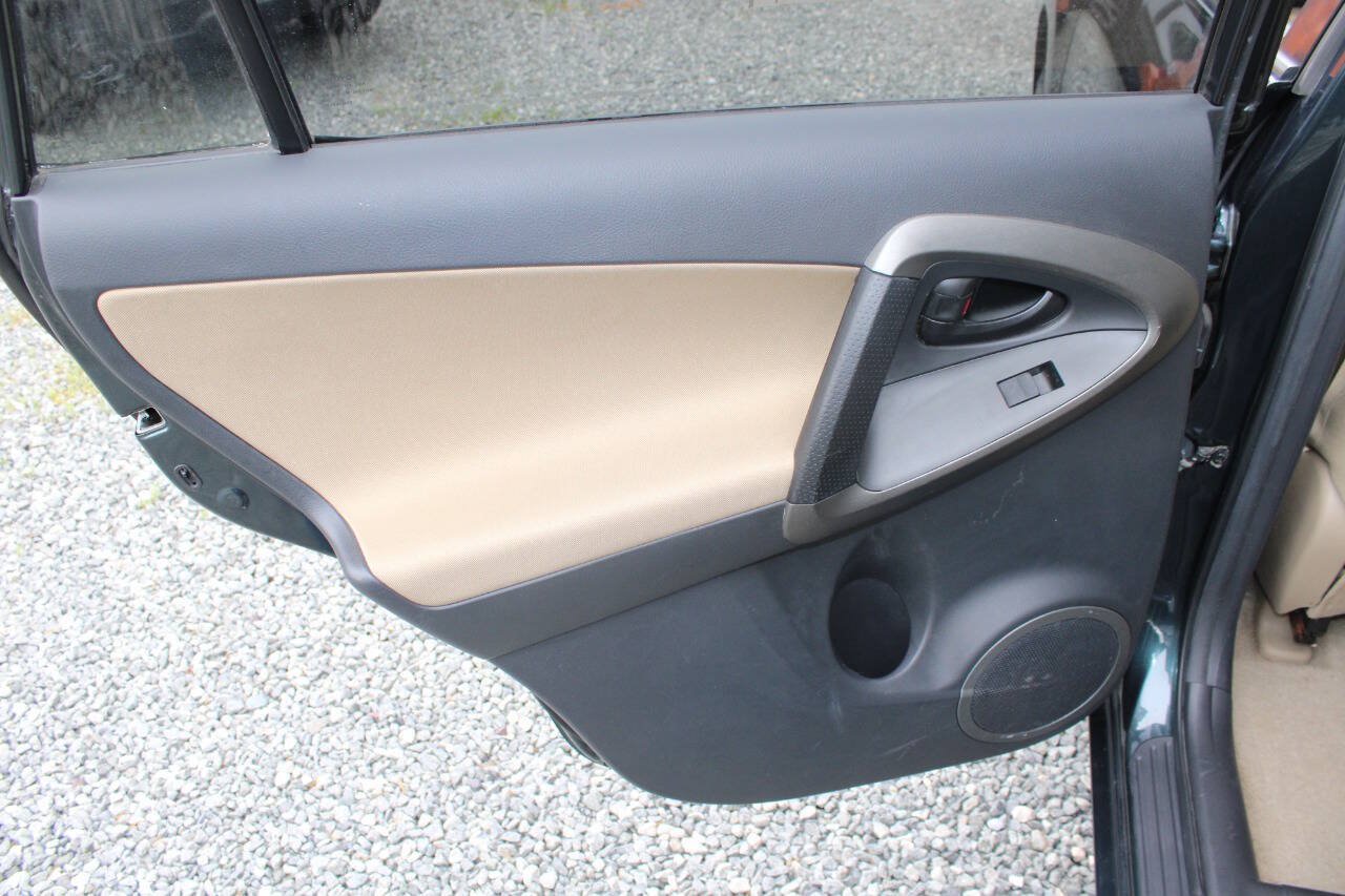 Used 2011 Toyota RAV4 4WD w/ Base L4 Extra Value Pkg image 20