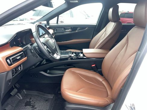 Used 2023 Lincoln Nautilus Reserve w/ Luxury Package image 13