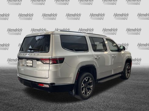 Used 2023 Jeep Wagoneer Series III w/ Convenience Group I AWD/4WD image 10