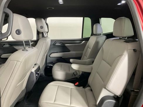 Used 2025 GMC Acadia Elevation w/ Elevation Premium Package image 36