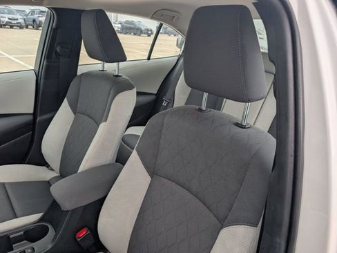 Used 2023 Toyota Corolla LE image 10