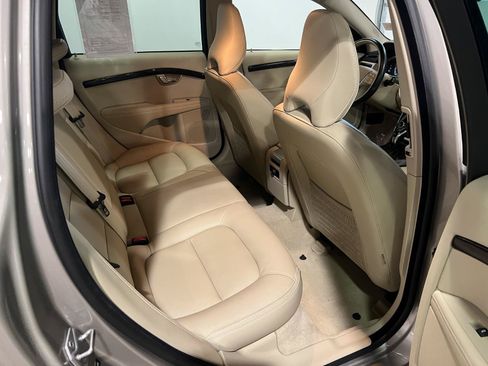 Used 2016 Volvo XC70 T5 Premier w/ Proximity Package AWD/4WD image 37