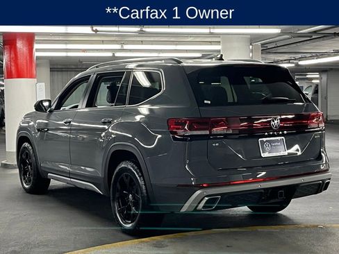 Certified 2025 Volkswagen Atlas Peak Edition SE AWD/4WD image 5