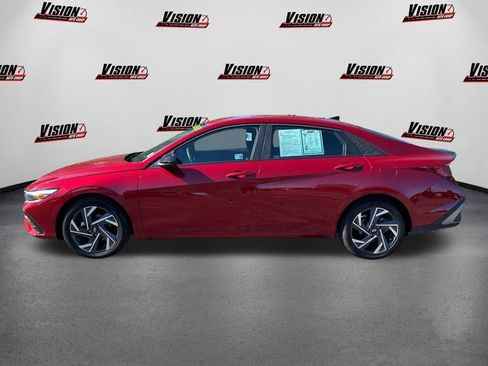 Certified 2025 Hyundai Elantra Sport image 8