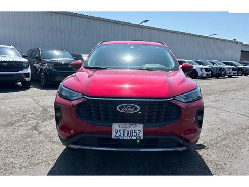Used 2024 Ford Escape SE FWD image 3