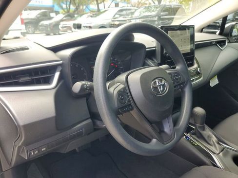 Used 2023 Toyota Corolla LE image 16