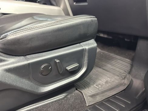 Used 2020 Ford F150 Lariat image 25