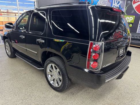 Used 2014 GMC Yukon Denali image 3