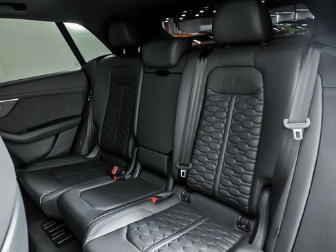 Used 2023 Audi RS Q8 image 24